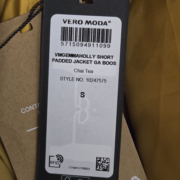 Vero Moda “VMGemmaHolly” Short Padded Puffer Jacket in Chai Tea – Size S (NWT) - Picture 10 of 14